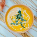caldo de abobora com gengibre